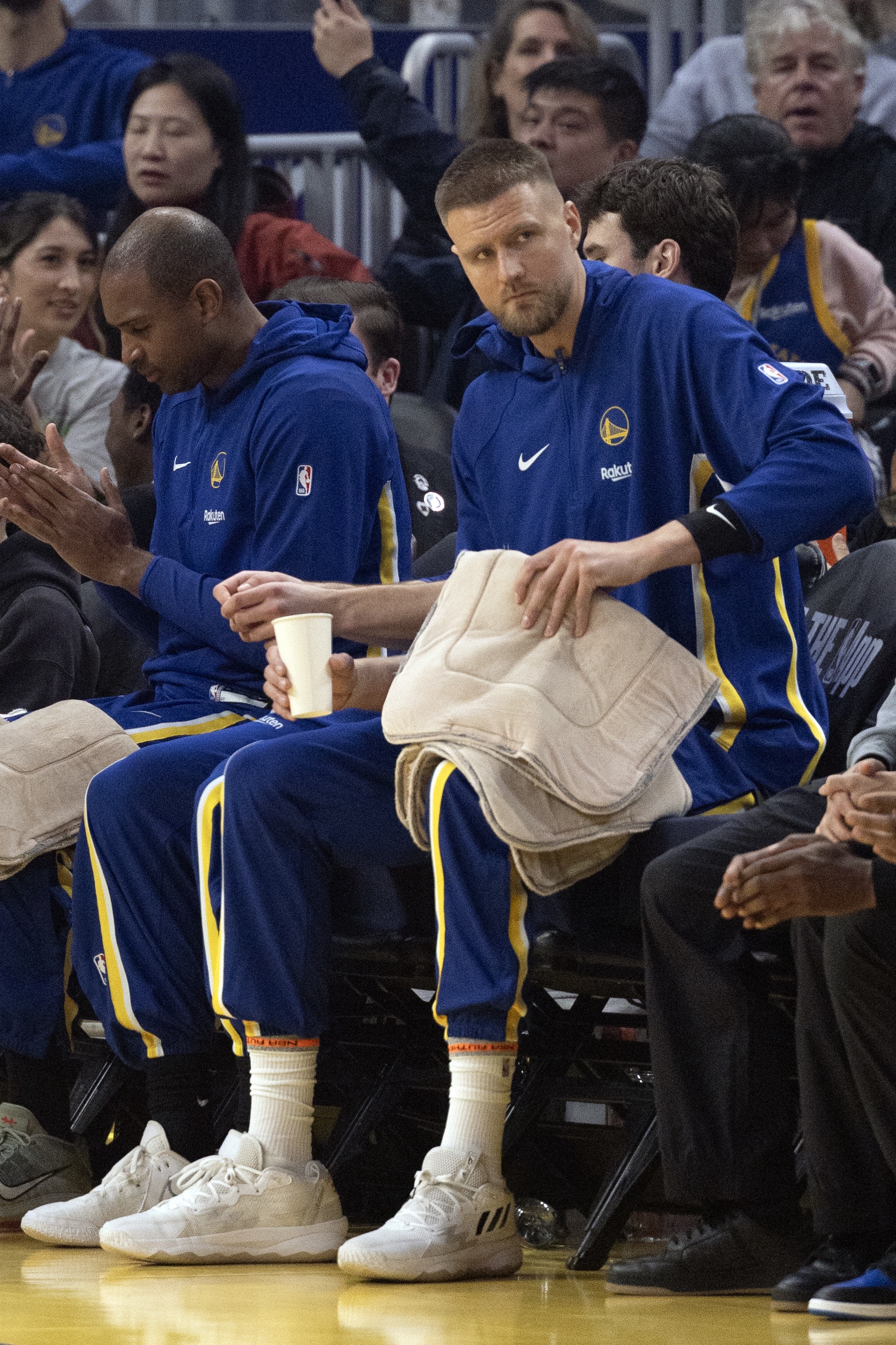 开云入口-勇媒：残阵勇士大胜灰熊表现令人印象深刻 望波津周日复出战湖人